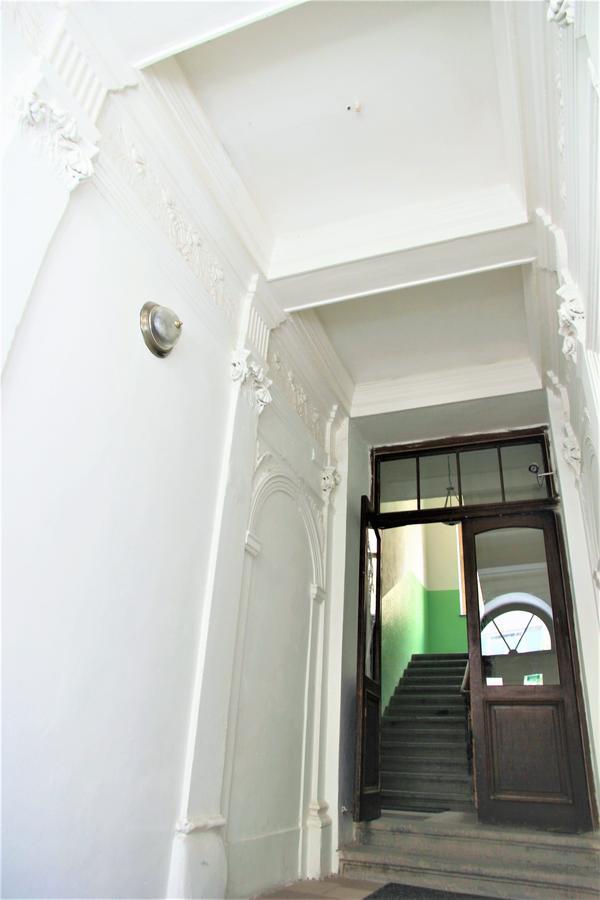 The Republic Garden Hostel Praga Exterior foto