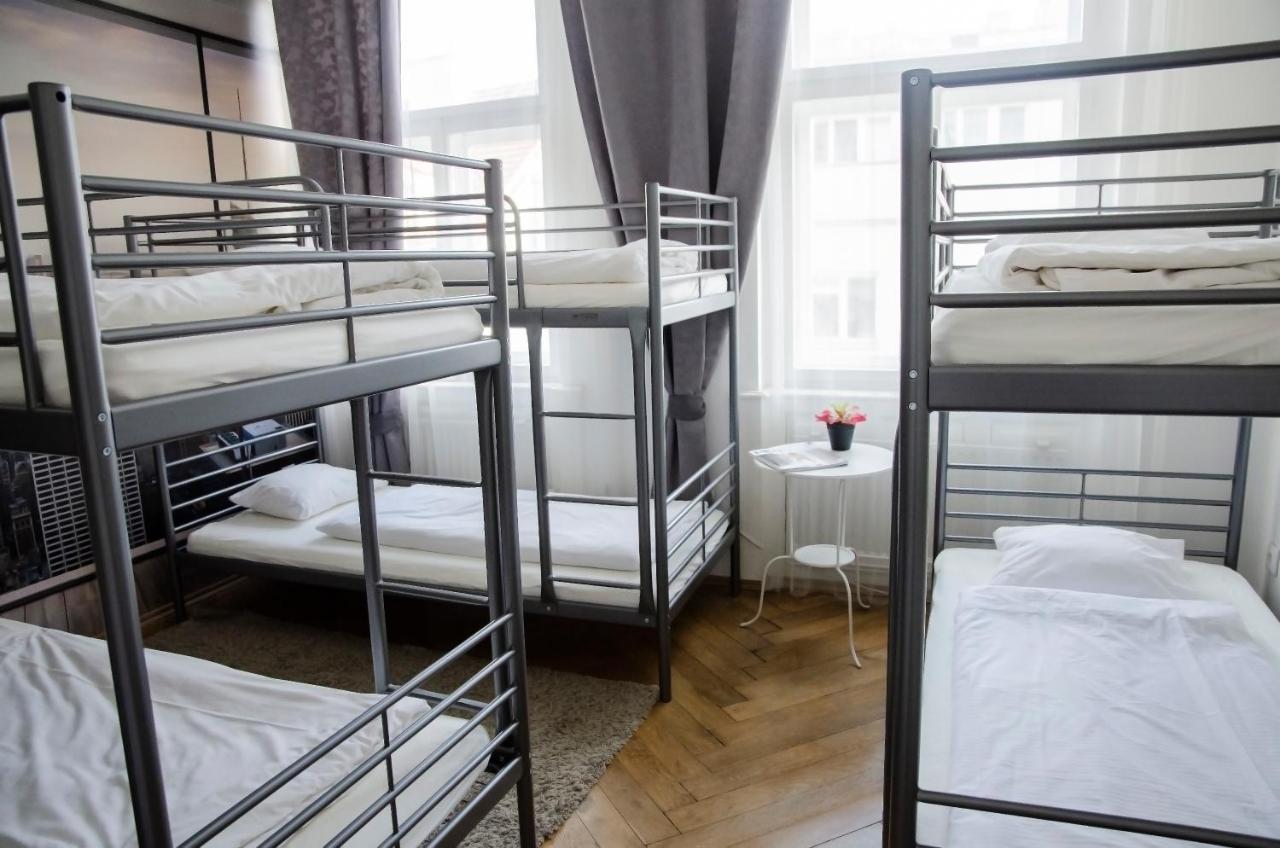 The Republic Garden Hostel Praga Exterior foto